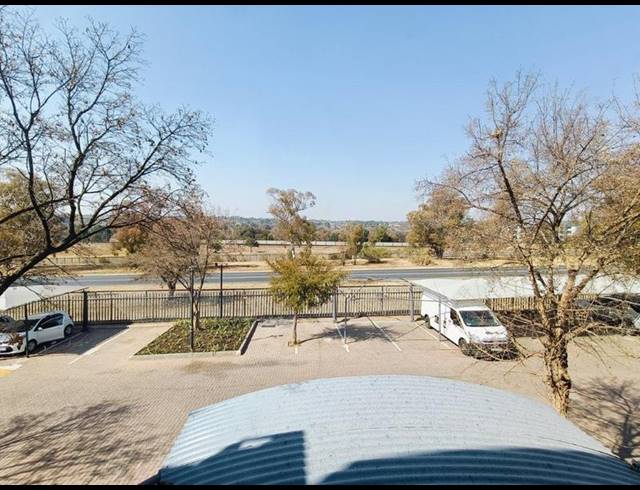 INDUSTRIAL PROPERTY TO RENT IN RANDJESPARK